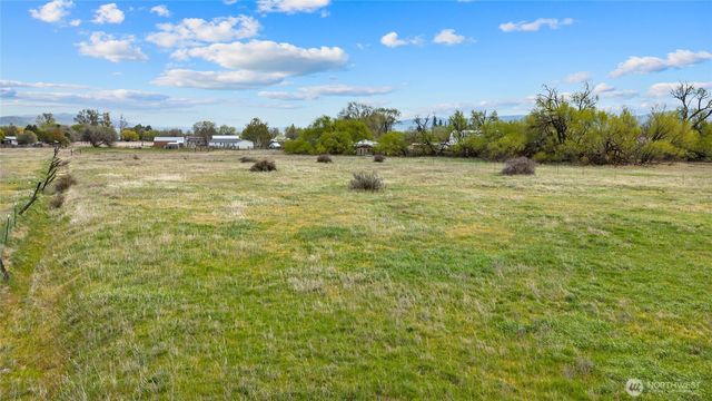 700 N Pierce Street, Kittitas, WA 98934