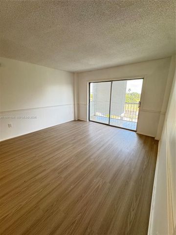 4160 Inverrary Dr 510, Lauderhill, FL 33319