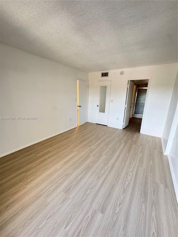 4160 Inverrary Dr 510, Lauderhill, FL 33319