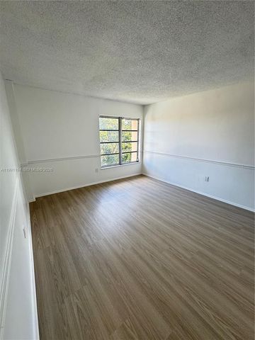 4160 Inverrary Dr 510, Lauderhill, FL 33319