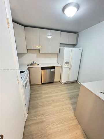 4160 Inverrary Dr 510, Lauderhill, FL 33319