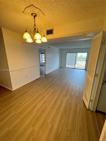 4160 Inverrary Dr 510, Lauderhill, FL 33319