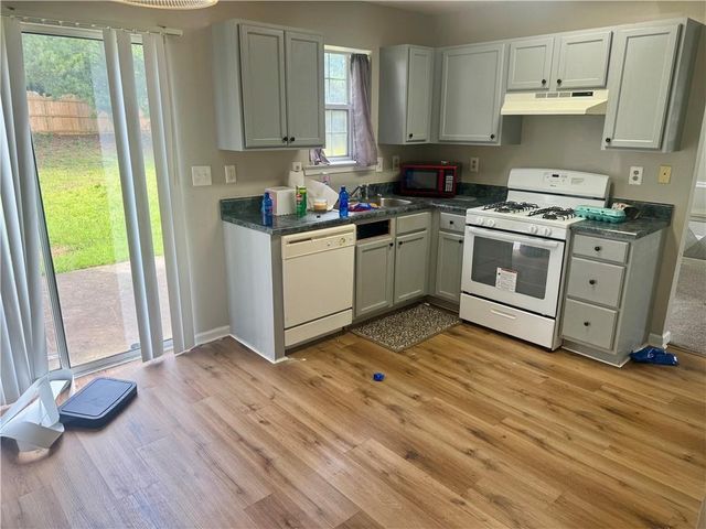 2485 Hampshire Cove, Conyers, GA 30013