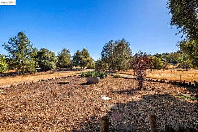 16641 Buckhorn Mountain Rd, Sonora, CA 95370