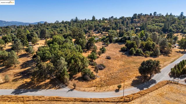 16641 Buckhorn Mountain Rd, Sonora, CA 95370