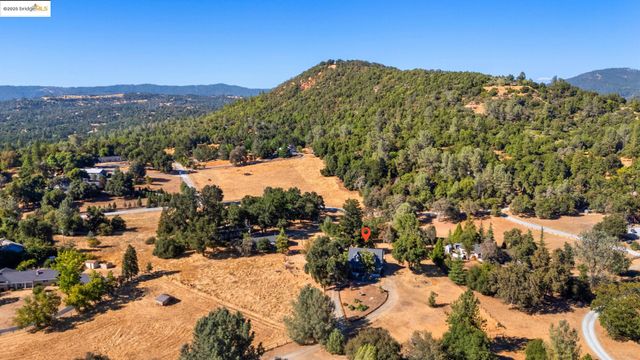 16641 Buckhorn Mountain Rd, Sonora, CA 95370