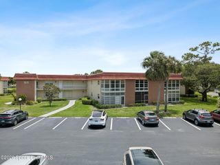 105 Spring Lake Court 203, Vero Beach, FL 32962