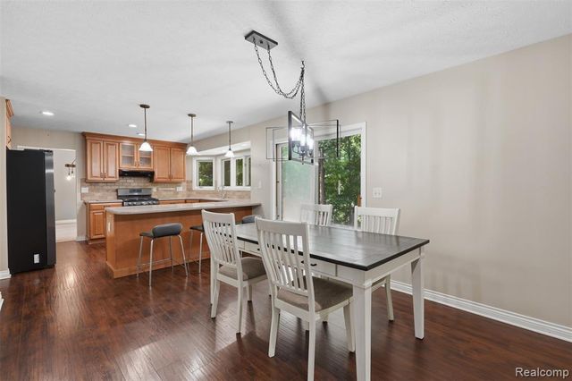 5336 Urbana Drive, Brighton, MI 48116