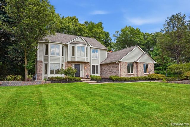 5336 Urbana Drive, Brighton, MI 48116