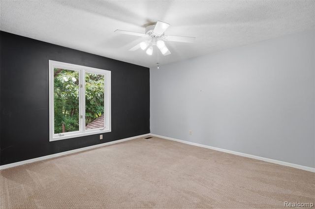5336 Urbana Drive, Brighton, MI 48116