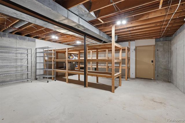 5336 Urbana Drive, Brighton, MI 48116