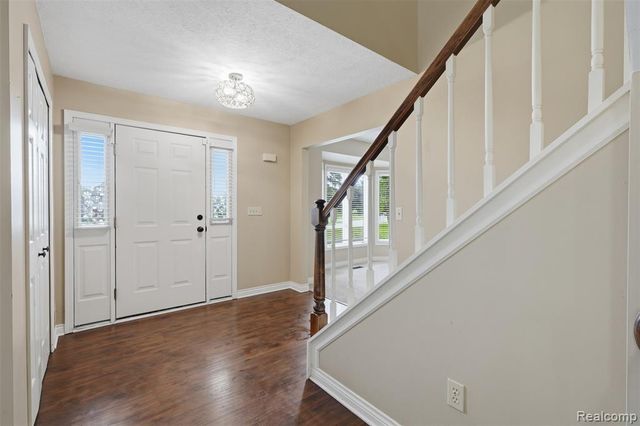 5336 Urbana Drive, Brighton, MI 48116
