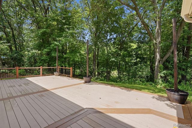 5336 Urbana Drive, Brighton, MI 48116