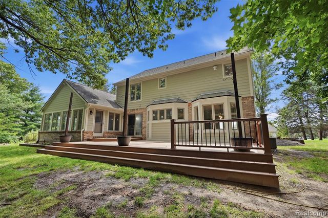 5336 Urbana Drive, Brighton, MI 48116