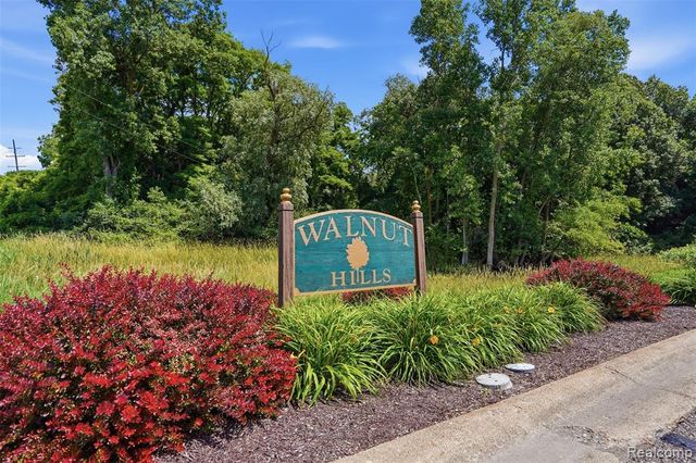 5336 Urbana Drive, Brighton, MI 48116