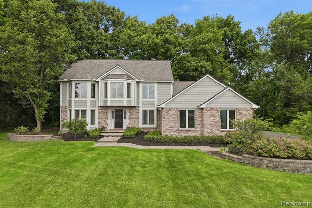 5336 Urbana Drive, Brighton, MI 48116