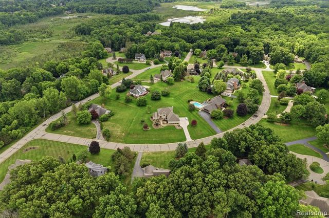 5336 Urbana Drive, Brighton, MI 48116