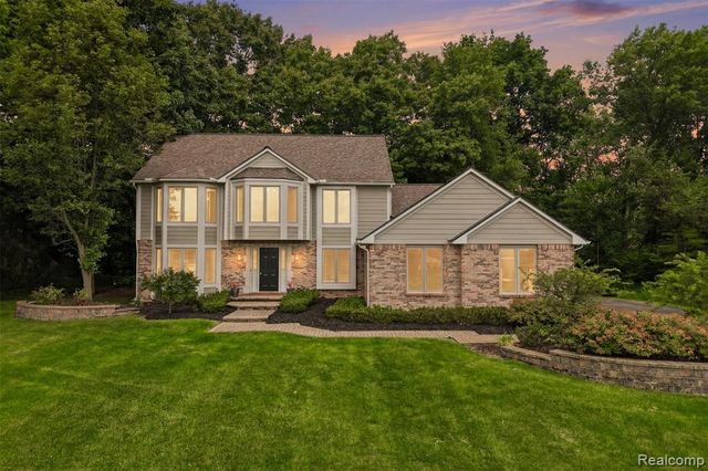 5336 Urbana Drive, Brighton, MI 48116