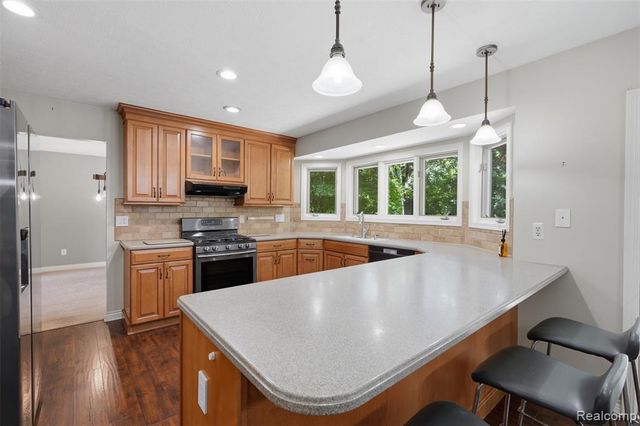 5336 Urbana Drive, Brighton, MI 48116