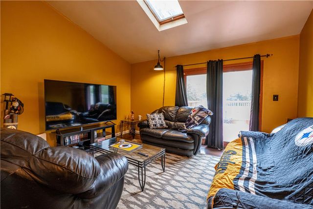 1546 Creekside Road, Whitehall Twp, PA 18052