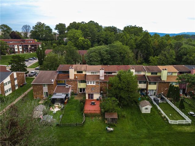1546 Creekside Road, Whitehall Twp, PA 18052