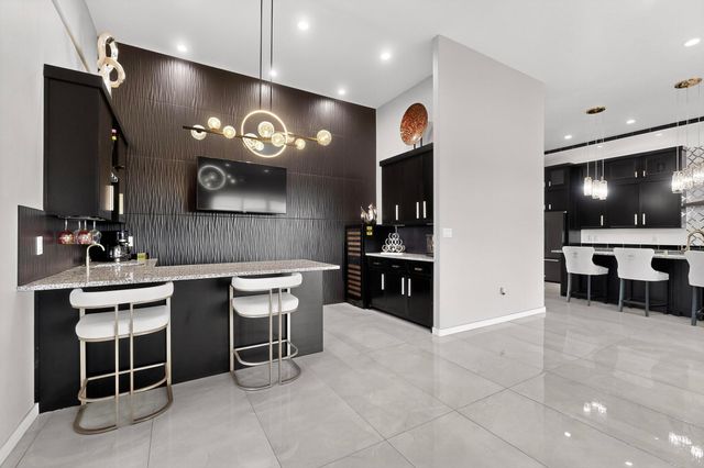 6500 KIMMICK Drive NW, Albuquerque, NM 87120