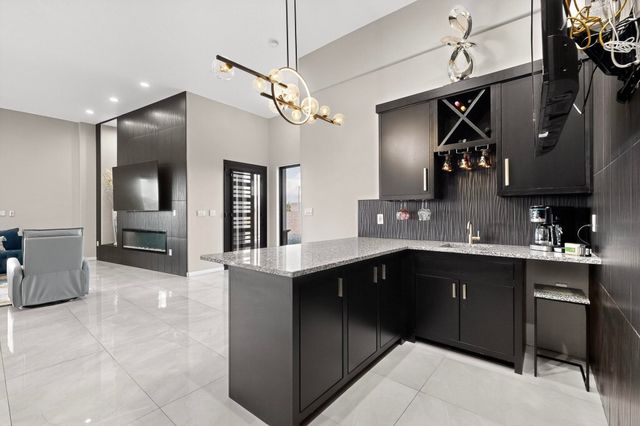 6500 KIMMICK Drive NW, Albuquerque, NM 87120