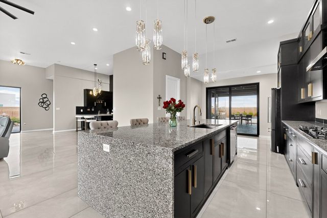 6500 KIMMICK Drive NW, Albuquerque, NM 87120