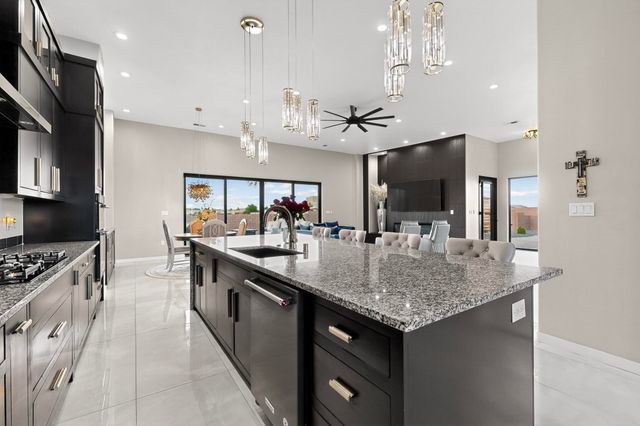 6500 KIMMICK Drive NW, Albuquerque, NM 87120