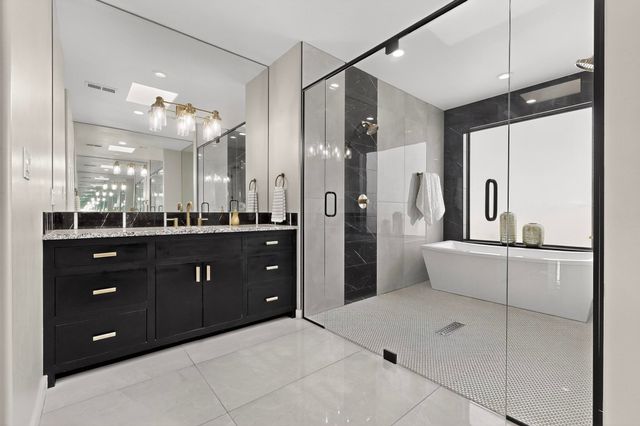 6500 KIMMICK Drive NW, Albuquerque, NM 87120