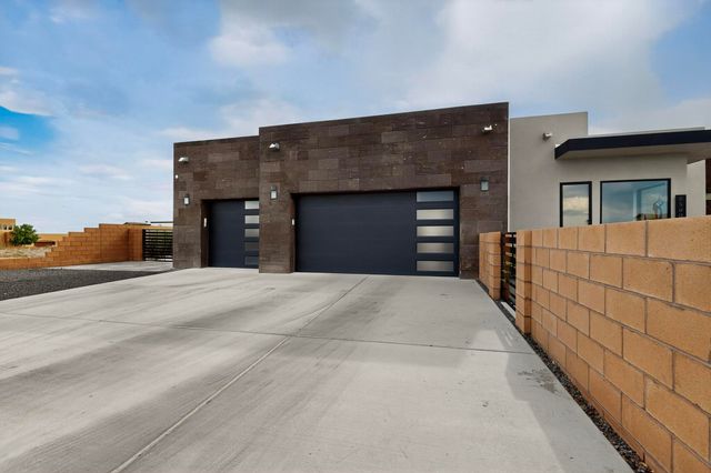 6500 KIMMICK Drive NW, Albuquerque, NM 87120