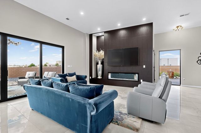 6500 KIMMICK Drive NW, Albuquerque, NM 87120