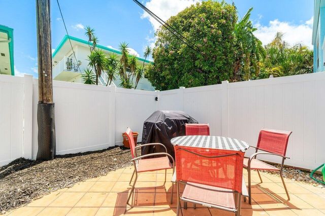 842 SE 19th Avenue 103, Deerfield Beach, FL 33441