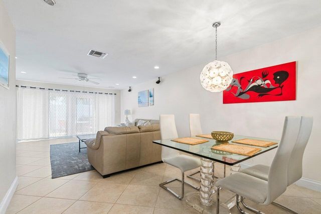 842 SE 19th Avenue 103, Deerfield Beach, FL 33441