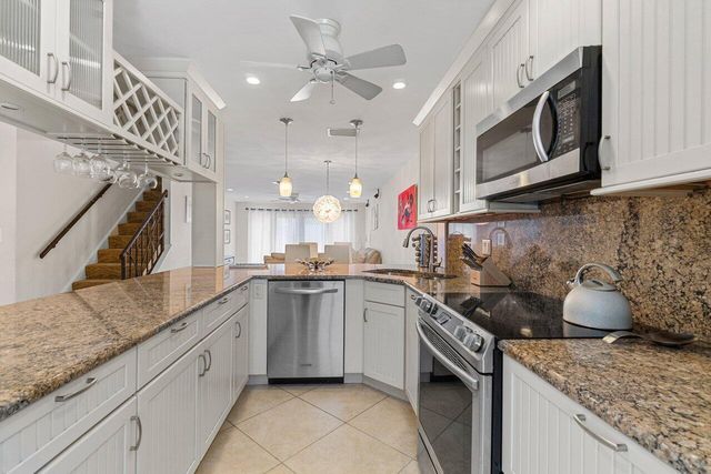 842 SE 19th Avenue 103, Deerfield Beach, FL 33441