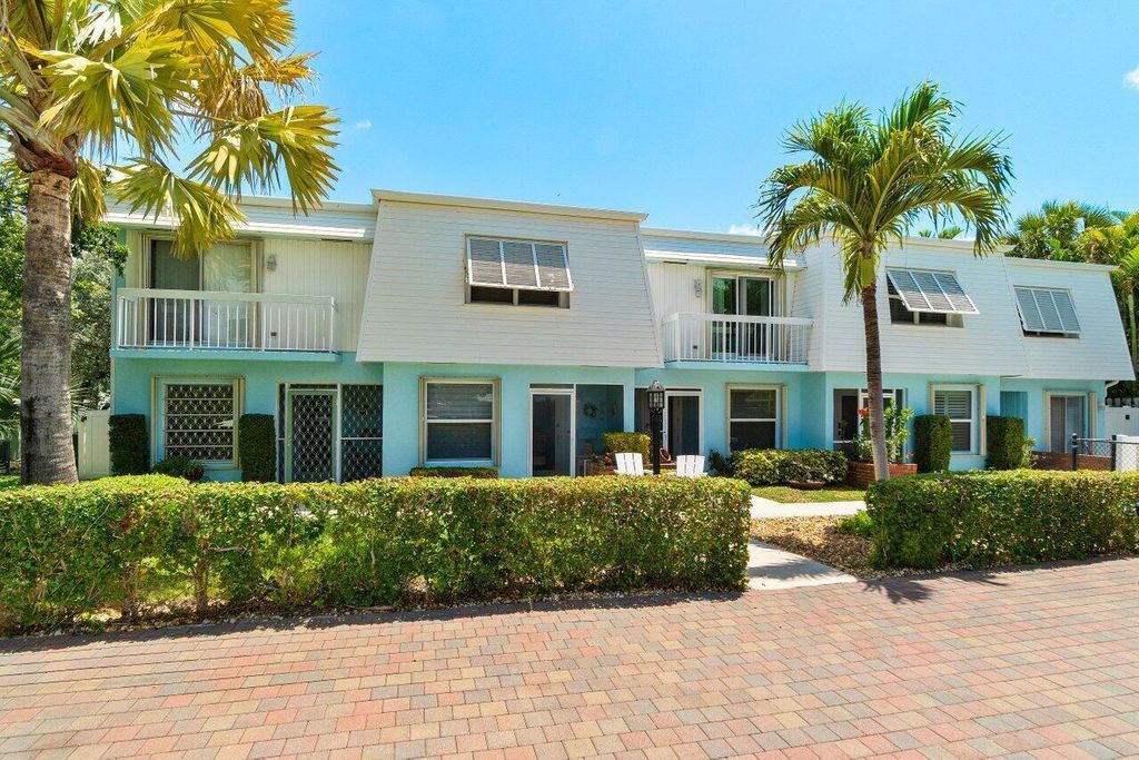 842 SE 19th Avenue 103, Deerfield Beach, FL 33441