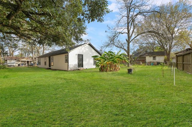 1509 Stanton Drive, Alvin, TX 77511