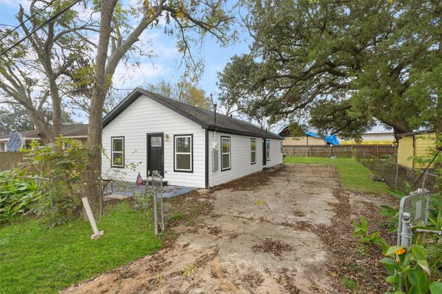 1509 Stanton Drive, Alvin, TX 77511