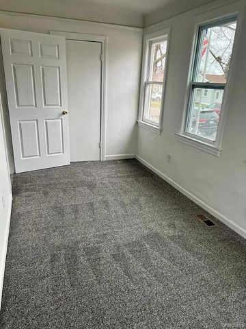 2180 Olive Avenue, Lincoln Park, MI 48146