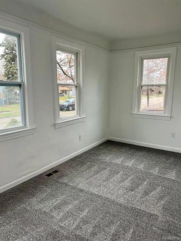 2180 Olive Avenue, Lincoln Park, MI 48146