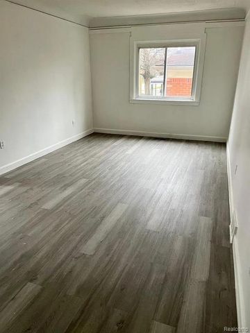 2180 Olive Avenue, Lincoln Park, MI 48146