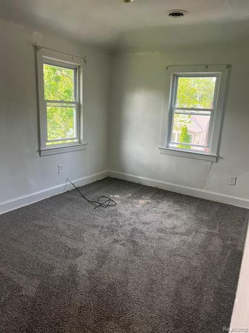 2180 Olive Avenue, Lincoln Park, MI 48146