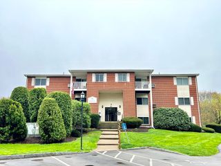 22 Dailey St F, Attleboro, MA 02703