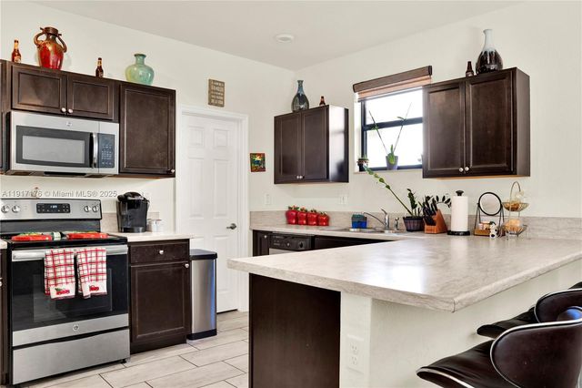 217 NE 23rd Ter, Homestead, FL 33033