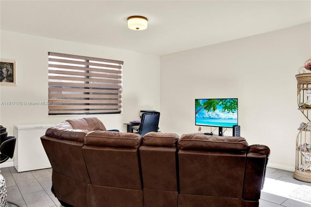 217 NE 23rd Ter, Homestead, FL 33033