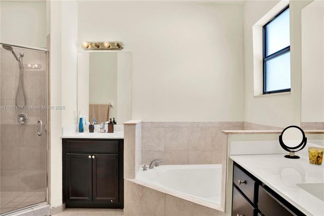 217 NE 23rd Ter, Homestead, FL 33033