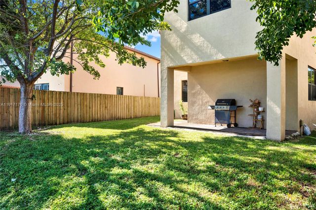 217 NE 23rd Ter, Homestead, FL 33033