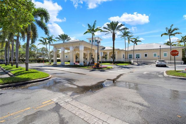 217 NE 23rd Ter, Homestead, FL 33033