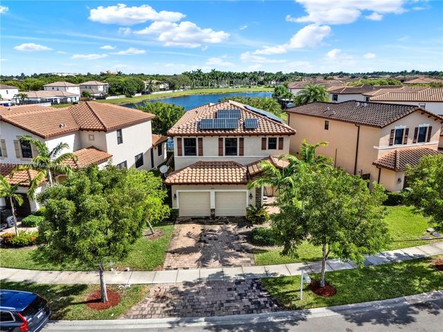 217 NE 23rd Ter, Homestead, FL 33033