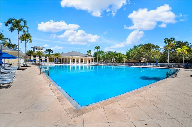 217 NE 23rd Ter, Homestead, FL 33033